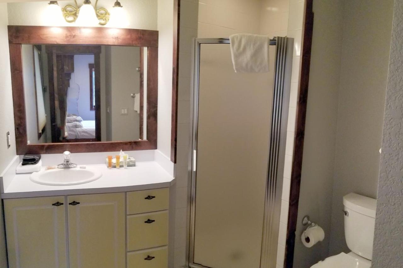 Pinecreek #E - 3 Bedroom - Pool And Hot Tub Access - Close To Town - Shuttle To Slopes Breckenridge Exterior foto