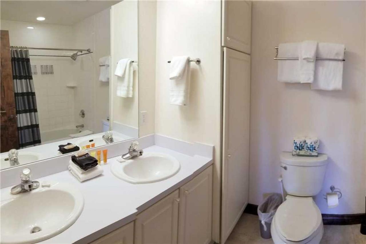 Pinecreek #E - 3 Bedroom - Pool And Hot Tub Access - Close To Town - Shuttle To Slopes Breckenridge Exterior foto